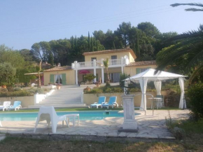 Holiday home in Lorgues with swimming pool